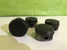 Поршень Citroen C4 C5 Peugeot 308 406 TU5JP4