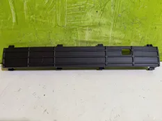 Заглушка решетки бампера VW Polo 5 6RU853678A