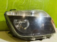 Фара правая Renault Duster 260102428R