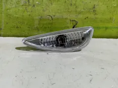 Повторитель крыла Hyundai Solaris 923031r000