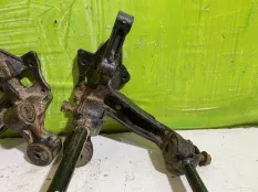 Кулак поворотный задний правый Toyota Camry V40 V5