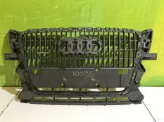 Решетка радиатора Audi Q5 8R0853651A