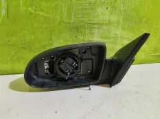 Зеркало левое Hyundai Verna 876101E110