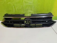 Решетка радиатора Volkswagen Tiguan 2 5NA853653M