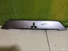 Накладка крышки багажника Mitsubishi Outlander XL
