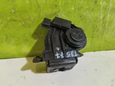 Замок багажника Toyota RAV 4 69350-28150