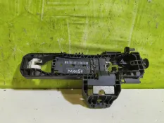 Кронштейн ручки двери передней левой Mercedes W176