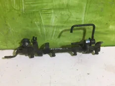 Топливная рейка Mazda 626 323 Premacy