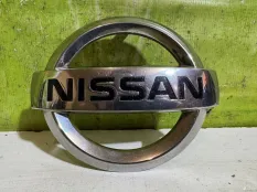 Эмблема передняя Nissan X-Trail T32 628893TT0A