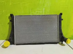 Интеркулер VW Tiguan II Skoda Superb 5Q0145803AB