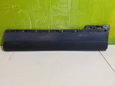 Молдинг двери передней Range Rover 4 LR125980