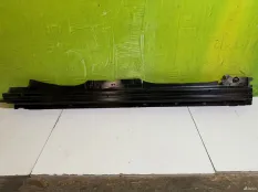 Усилитель порога правого Renault Arkana 764402287R