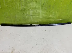 Молдинг решетки переднего бампера VW Polo