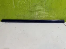 Молдинг двери передней левой Mercedes-Benz E W124