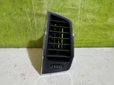 Дефлектор салона левый Skoda Karoq 57A819701A