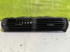 Дефлектор центральный BMW 7 E32 64221390926