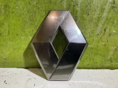 Эмблема крышки багажника Renault 908898936R