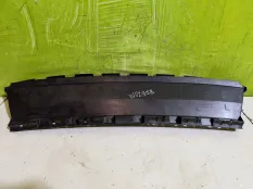 Воздуховод радиатора VW Touareg 2 7P6121281B