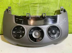Блок управления климат контролем Toyota RAV4