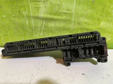 Блок предохранителей BMW 5 E60 E61 15613290