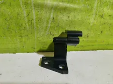 Петля двери правая Lexus RX (AL20) 68730-48010