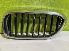 Решетка радиатора правая BMW 5 G30 51137383520