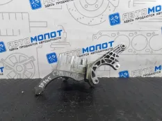 Кронштейн компрессора кондиционера Volkswagen