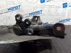 Кулак поворотный передний правый Citroen C5 RW