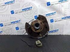 Цапфа задняя левая Mercedes-Benz B-Class W246