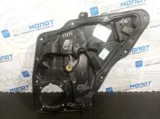 Стеклоподъемник электр. задний правый задний