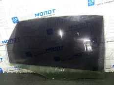 Стекло двери задней правой Audi A6 4B2