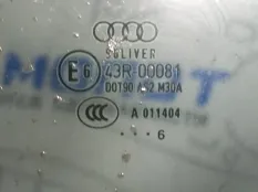 Стекло двери задней правой Audi A6 4B2