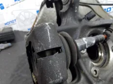 Кулак поворотный передний правый Audi A4 8K5 CDHB