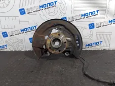 Кулак поворотный передний правый Volvo XC60 DZ47