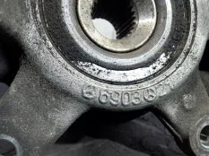 Кулак поворотный передний правый Mercedes-Benz