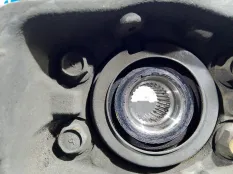 Кулак поворотный передний правый Nissan Teana J32