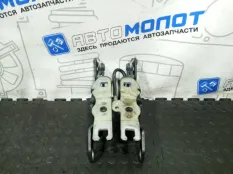 Петли капота BMW 1-Series E87 N45B16AC 2009