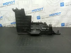 Крепление аккумулятора Volkswagen Tiguan 5N1 CAW