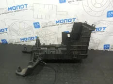 Крепление аккумулятора Volkswagen Tiguan 5N1 CAW