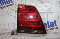 Фонарь задний внутренний левый Toyota Land Cruiser