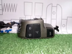 Блок кнопок Toyota Land Cruiser URJ201