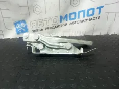 Петля капота Skoda Octavia II 1Z3