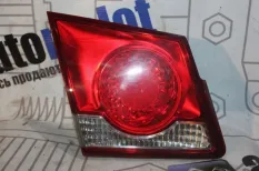 Фонарь задний внутренний левый Chevrolet Cruze
