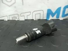 Форсунка топливная Audi A4 III 4F2 ALT