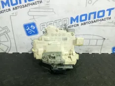 Замок двери задней правой Volkswagen Tiguan 5N1