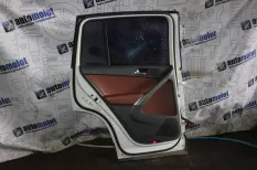Обшивка двери задней левой Volkswagen Tiguan 5N1