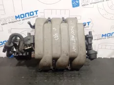 Коллектор впускной Audi A4 IV 4F2 CCE