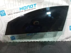 Стекло двери передней левой Mercedes-Benz