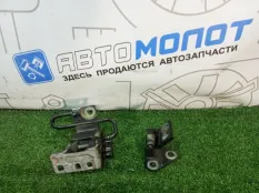Петли дверные Volkswagen Golf VI 5K1