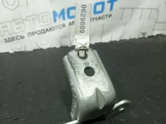 Петли дверные Infiniti G35 V36